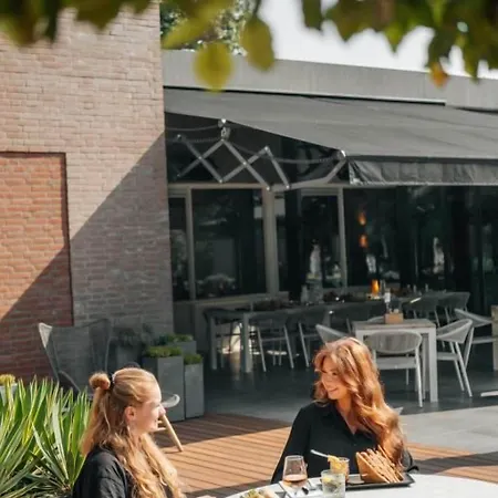 Hotel De Naaldhof 4*