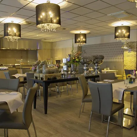 De Naaldhof 4*