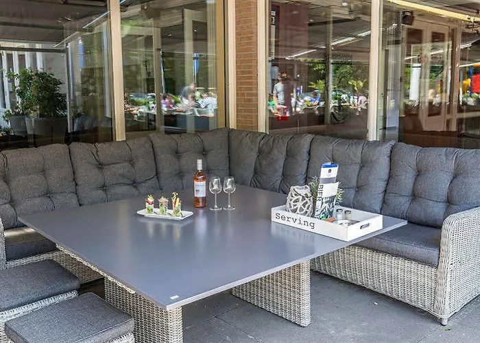 Hotell De Naaldhof 4*