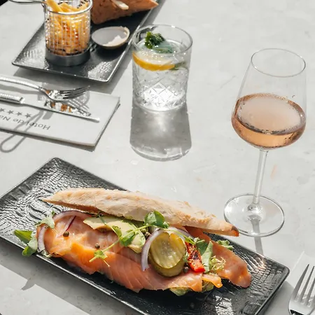 فندق De Naaldhof أوس