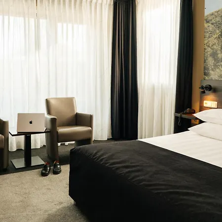 De Naaldhof فندق